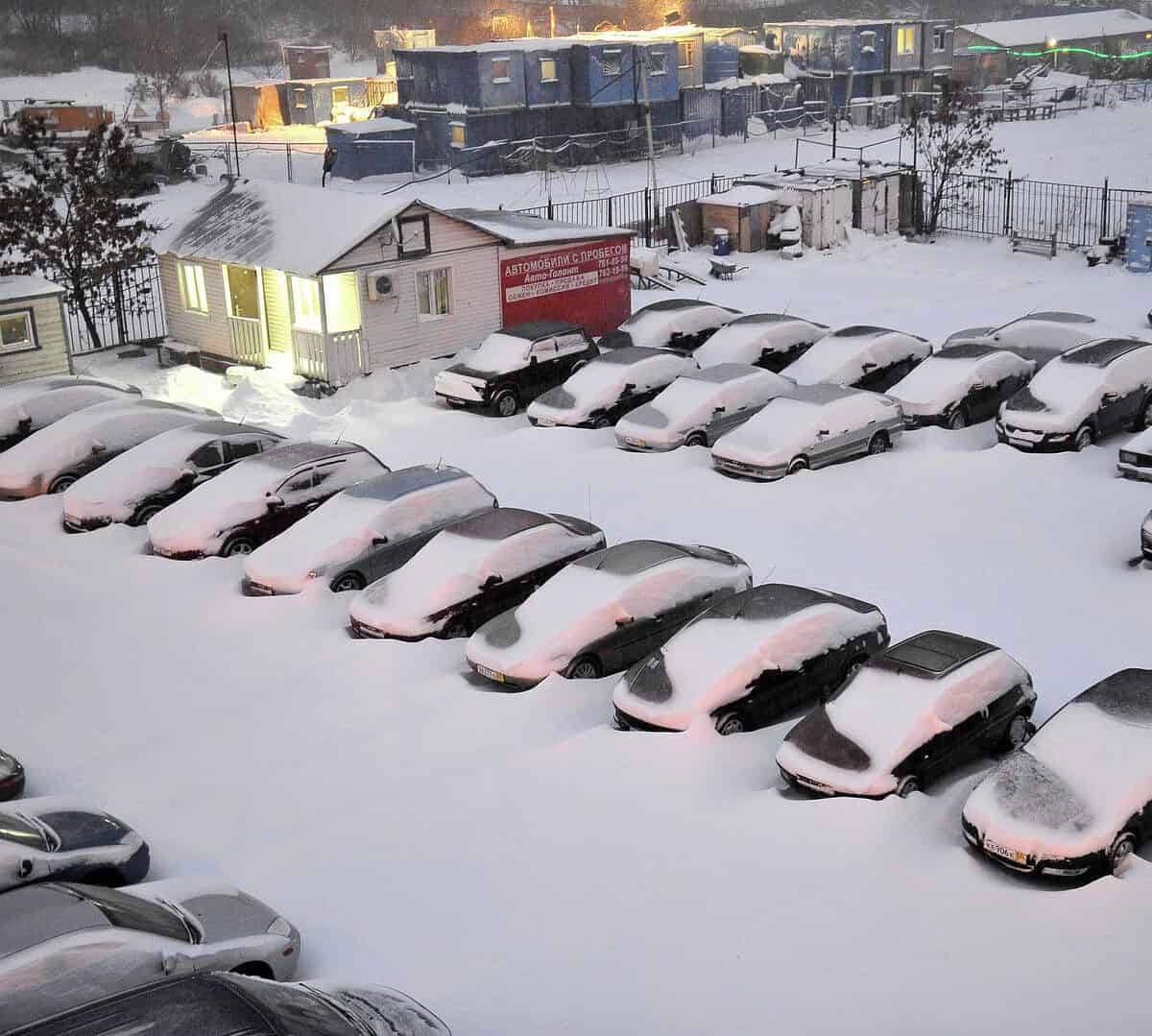 Правила стоянки грузовых автомобилей в жилой зоне